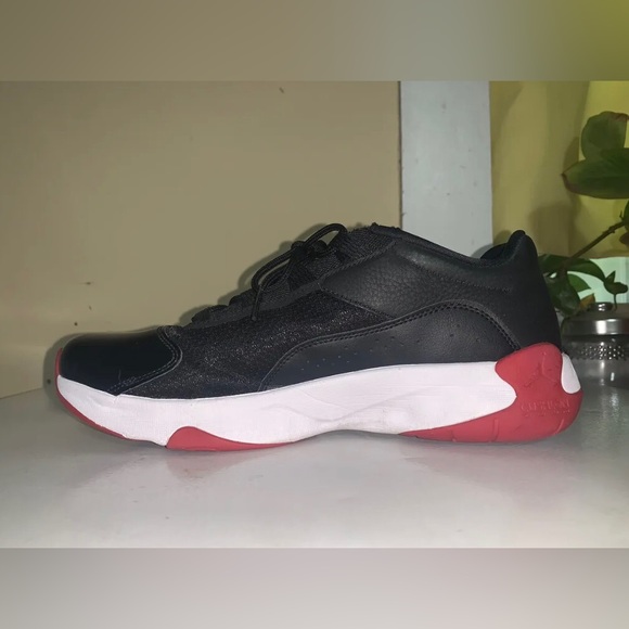 Nike Air Jordan 11 cmft low men’s 11 black/red/ white - Picture 3 of 4